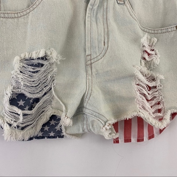 Forever 21 Distressed Chambray Denim Shorts 24 - Picture 3 of 6